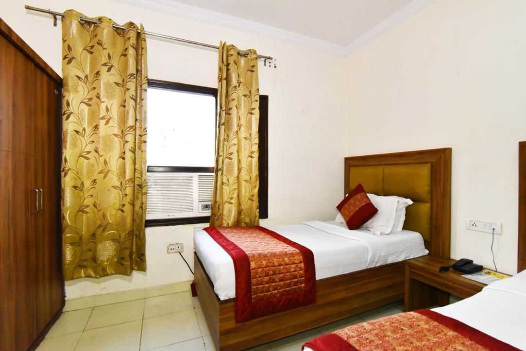 Hotel B-Comfort Amritsar Exterior foto